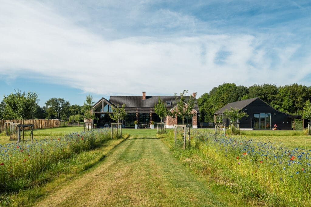 lenz tradiotionele hoeve in een modern jasje 02 1024x683